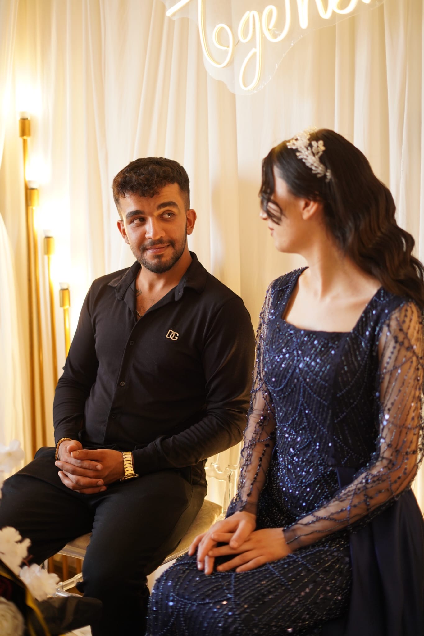 Hatice ve Halit'in birlikte otururken çekilmiş fotoğrafı